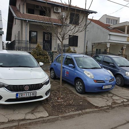 Apartmani Diksi Zrenjanin Exterior foto