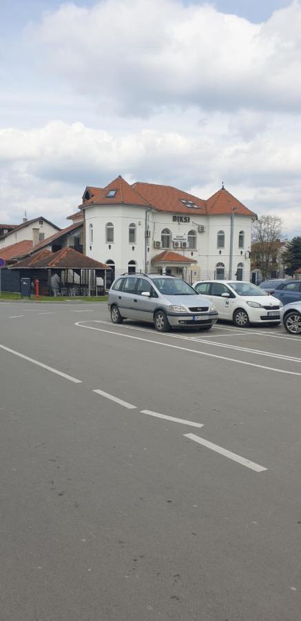 Apartmani Diksi Zrenjanin Exterior foto