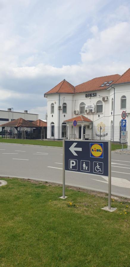 Apartmani Diksi Zrenjanin Exterior foto